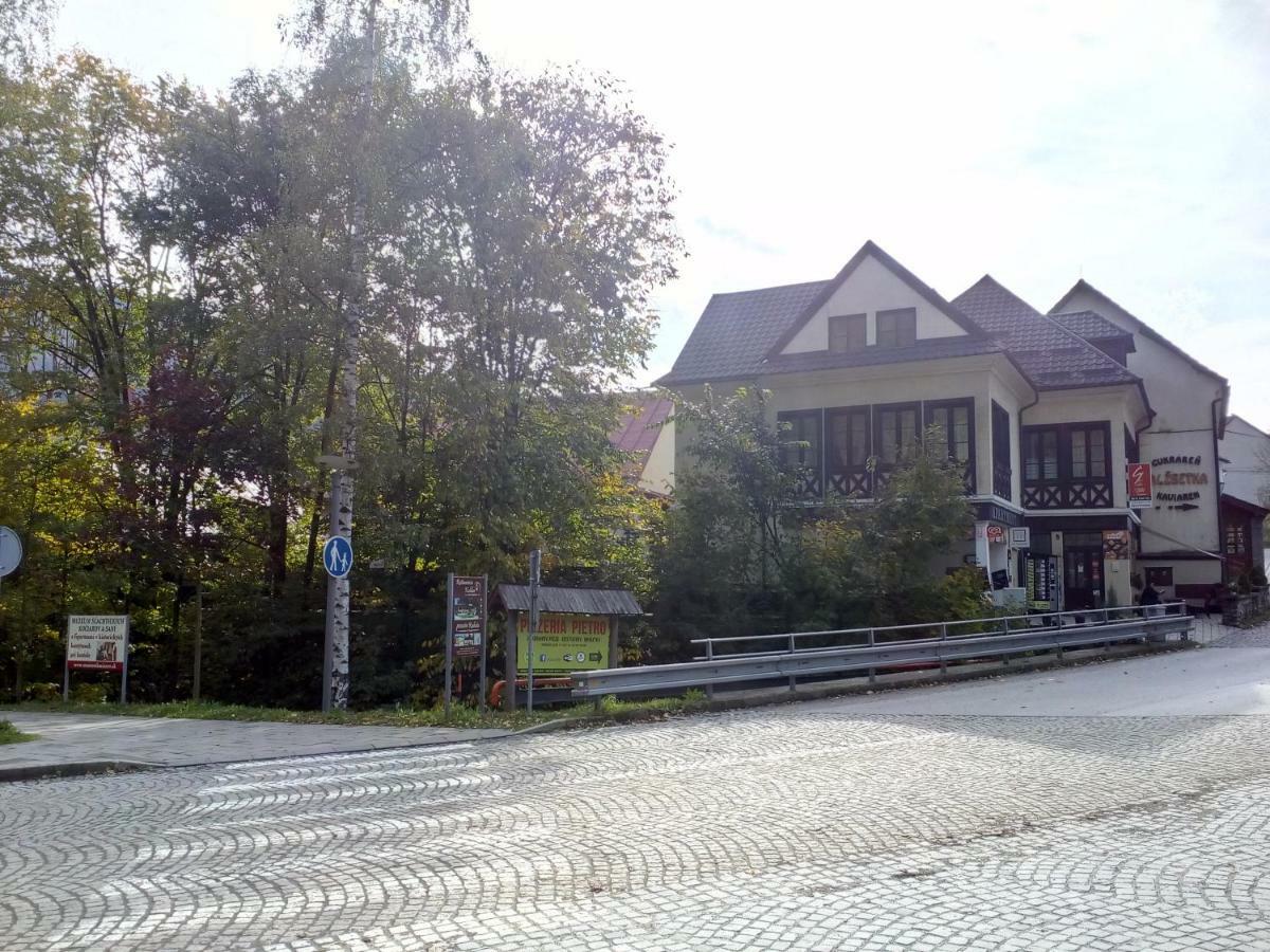 Hotel Urban Center Oravsky Podzamok Exterior foto