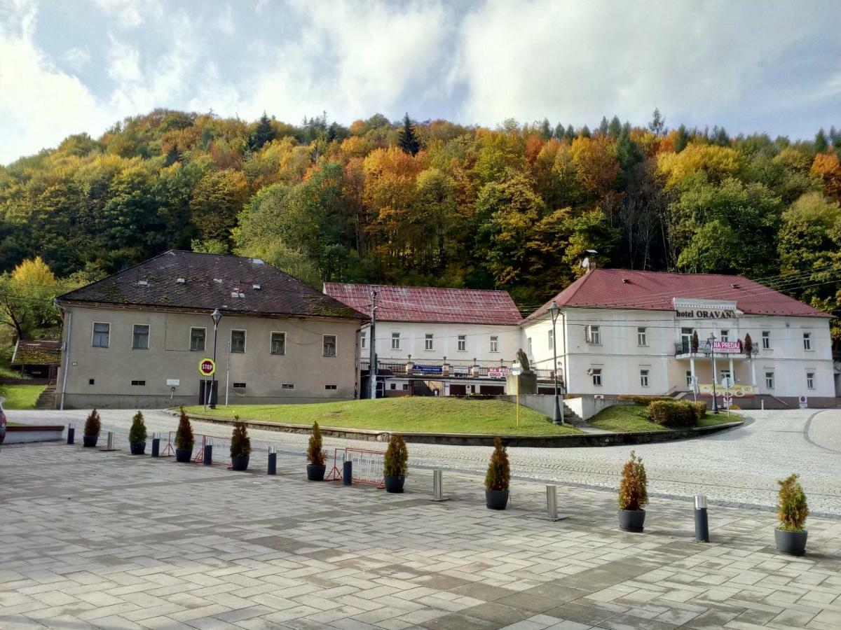 Hotel Urban Center Oravsky Podzamok Exterior foto